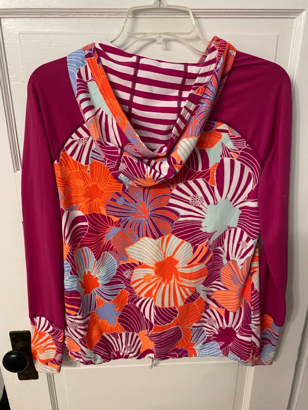 Title Nine Rashguard size Small - Picture 2 of 3